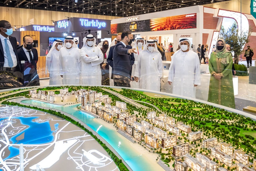 2026年卡塔尔多哈房地产建设展-中东地产展Cityscape Qatar展馆现场，专业观众参观实况