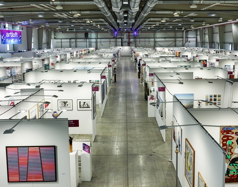2026年德国法兰克福艺术展览会Discovery Art Fair行业机械设备展品展台实拍