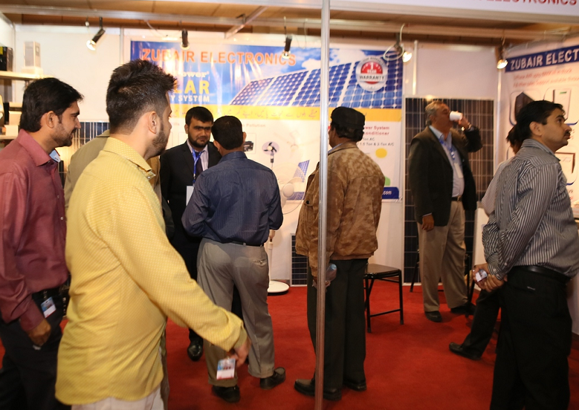 2026年巴基斯坦太阳能光伏展览会SOLAR PAKISTAN展馆现场,专业观众参观实况
