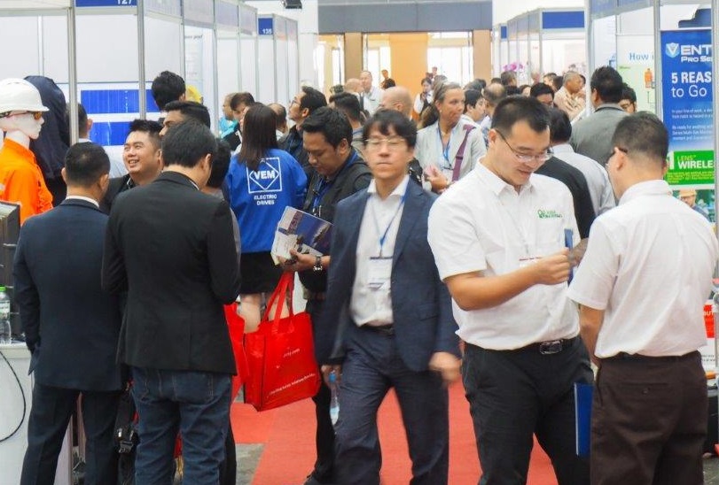 2026年泰国曼谷海事展览会TMOX展馆现场,专业观众参观实况