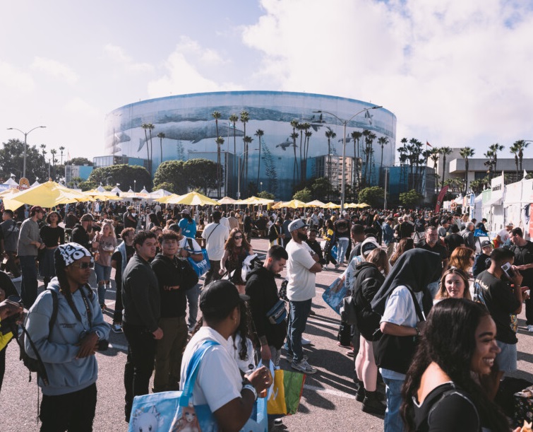 2026年美国ComplexCon大会ComplexCon展会现场产品演示与行业交流活动