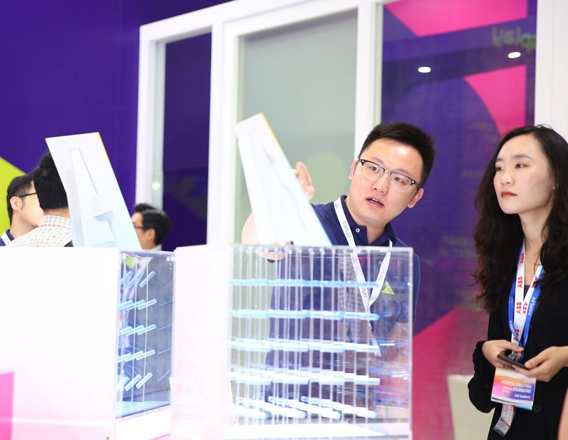 2026年深圳商用显示技术展COMMERCIAL DISPLAY展会现场产品演示与行业交流活动
