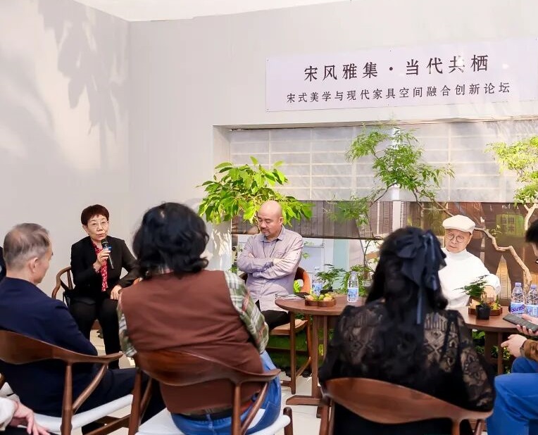 2027年青岛整装定制展-齐鲁家居设计周QIFF展馆内部展台环境实拍