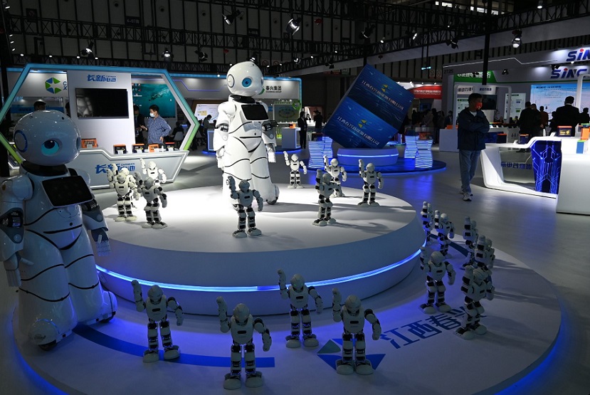 2026年苏交会-江苏南京新能源电动车及汽车展CHINA E BIKE展馆现场，专业观众参观实况