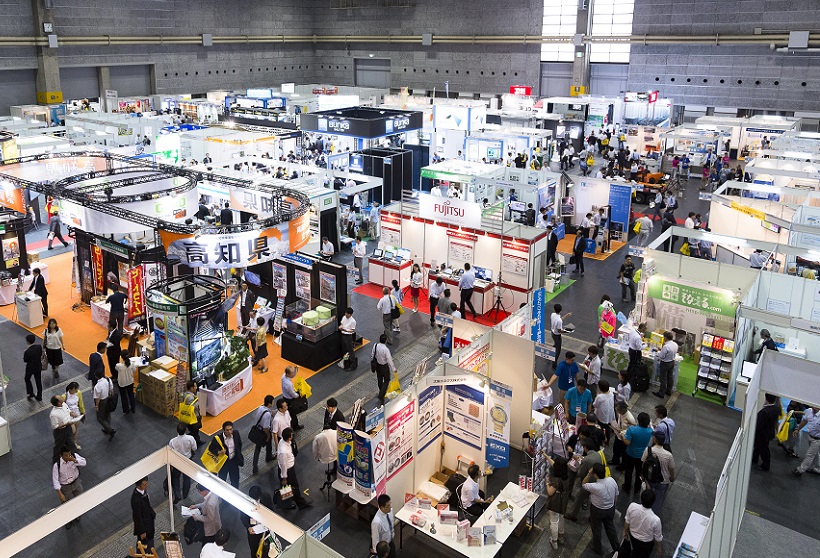 2026年日本大阪家庭用品、餐厨用品展览会LIFESTYLE Week OSAKA展馆现场，专业观众参观实况