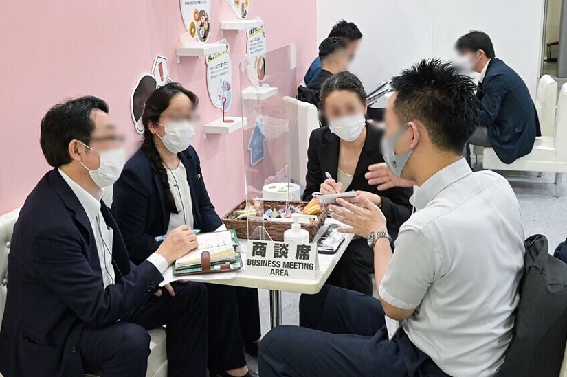 2026年日本大阪杂货、消费品礼品展览会GIFTEX Osaka展馆现场,专业观众参观实况