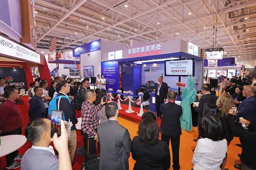 2026年中国(青岛)国际水产养殖展览会Aquaculture China参展商与海外采购商展台洽谈现场