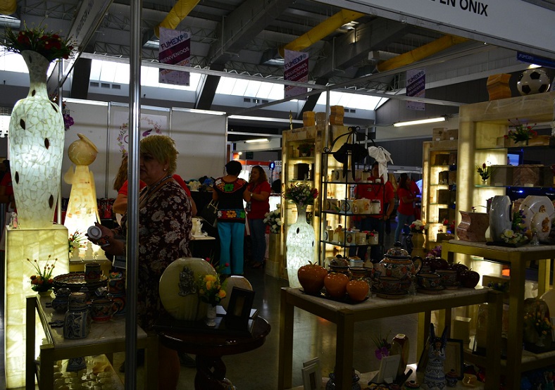 2026年墨西哥瓜达拉哈拉殡仪殡葬展览会FUMEXPO展馆内部展台环境实拍