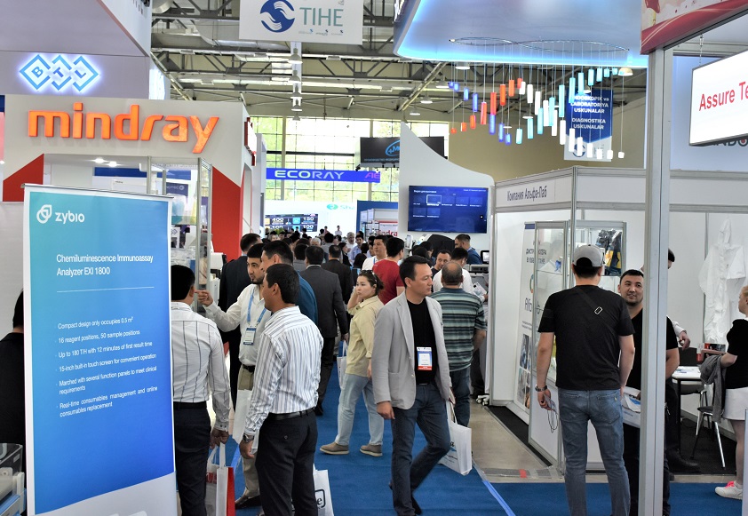 2027年乌兹别克斯坦口腔牙科展览会Stomatology Uzbekistan展馆现场,专业观众参观实况