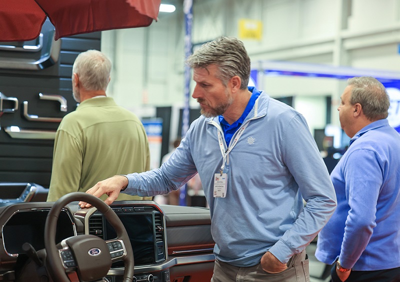 2026年美国诺维汽车发动机测试展览会Engine Expo North America展馆现场,专业观众参观实况