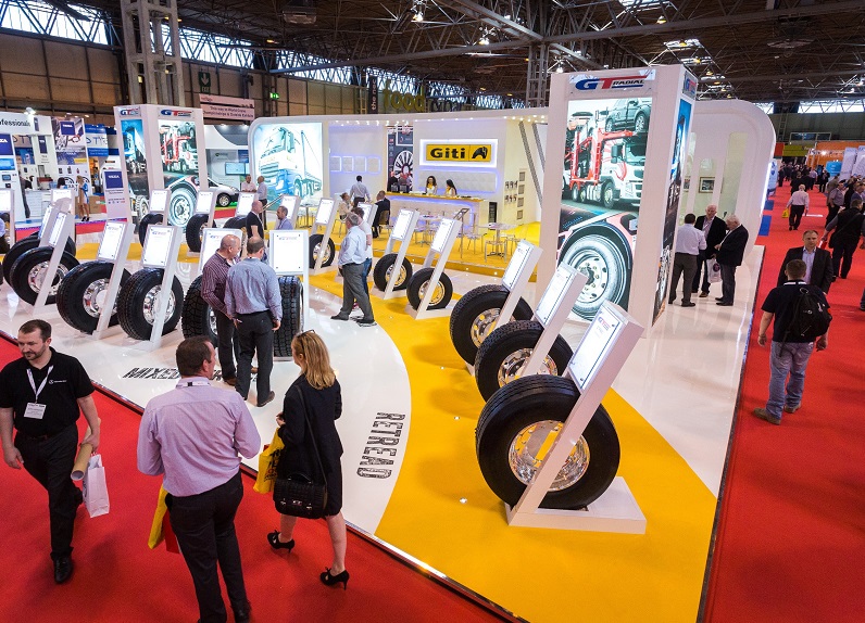 2027年英国伯明翰卡车及商用车展览会Commercial Vehicle Show展馆现场，专业观众参观实况