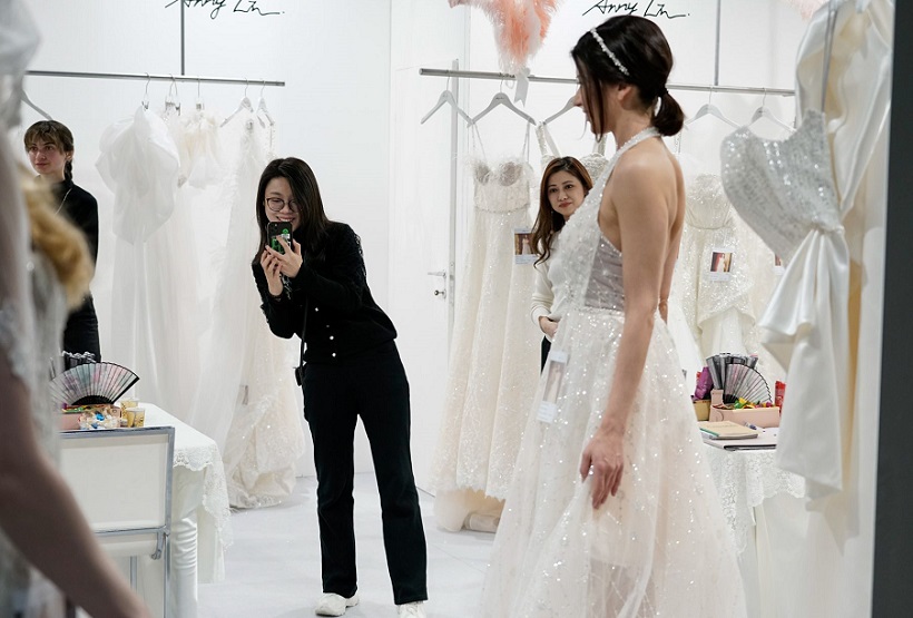 2026年德国斯图加特婚纱展览会Wir Heiraten展馆现场,专业观众参观实况