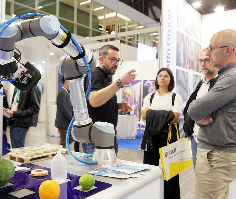 2026年意大利工业自动化、胶粘剂、密封剂展览会Automation & Testing Nord Est行业机械设备展品展台实拍