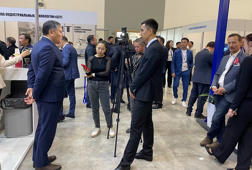 2026年哈萨克斯坦电力能源展览会PowerExpo参展商与海外采购商展台洽谈现场