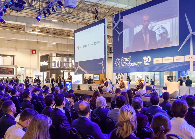 2026年巴西圣保罗风能展览会Brazil Windpower展馆现场，专业观众参观实况