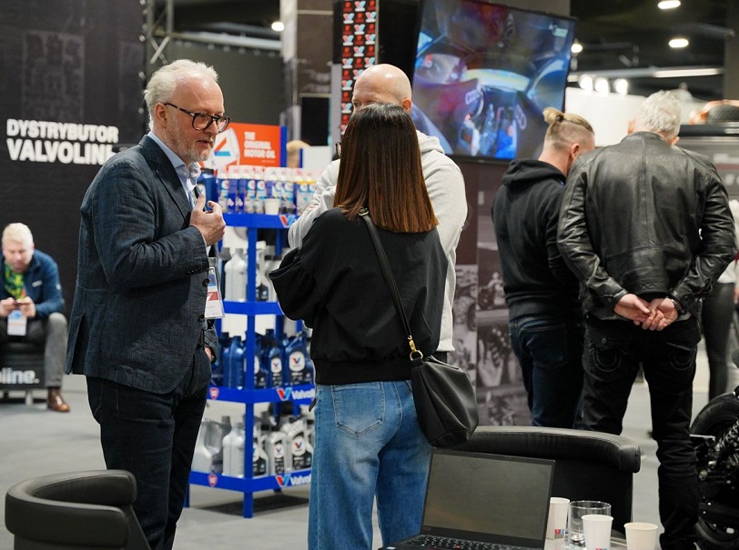 2027年波兰华沙摩托车及配件展览会Warsaw Motorcycle Show展馆现场,专业观众参观实况