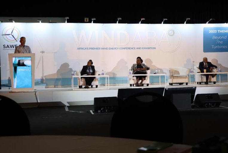 2026年南非开普敦风能展览会WINDABA展馆现场，专业观众参观实况