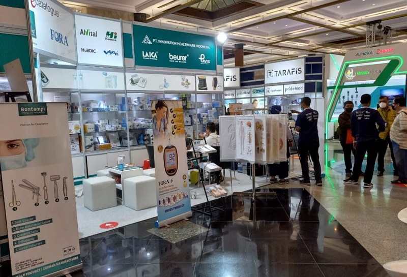 2026年印尼医疗器械及实验室设备展览会Hospital Expo参展商与海外采购商展台洽谈现场
