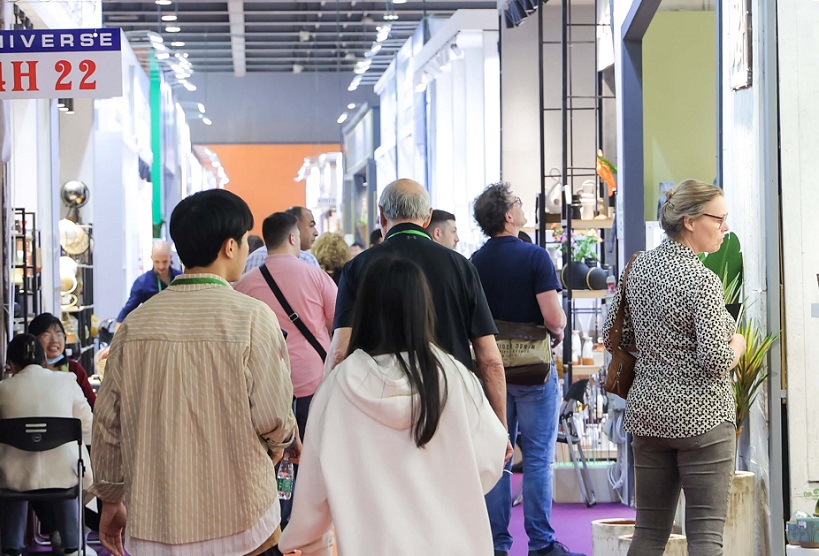 2026年广州(锦汉)家居用品及礼品展览会JINHAN FAIR HOME GIFTS展馆现场,专业观众参观实况
