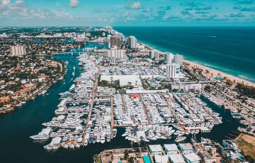 2026年美国劳德代尔堡游艇展览会FORT LAUDERDALE BOAT SHOW展会现场产品演示与行业交流活动
