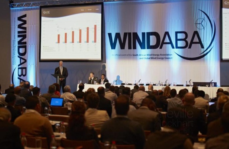 2026年南非开普敦风能展览会WINDABA参展商与海外采购商展台洽谈现场