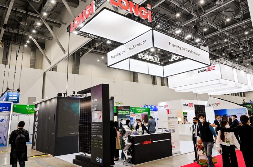 2027年韩国太阳能展-韩国国际绿色能源展Green Energy Expo参展商与海外采购商展台洽谈现场