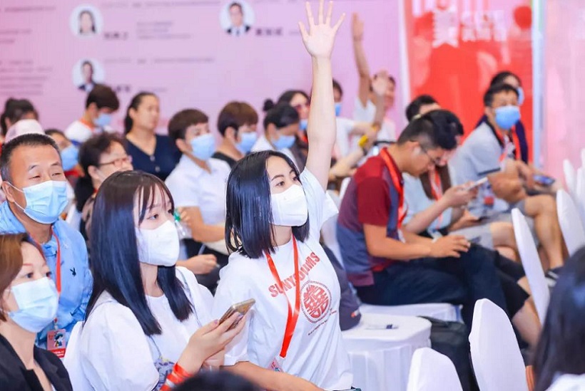 2026年中国国际减肥大会-京美会CIBE 展馆现场，专业观众参观实况