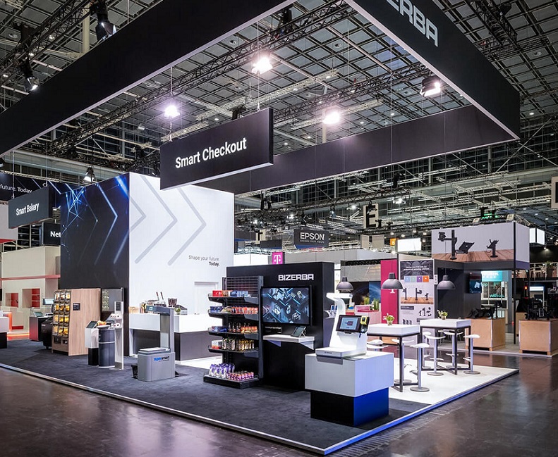 2026年中东迪拜零售业博览会EuroShop Middle East参展商与海外采购商展台洽谈现场