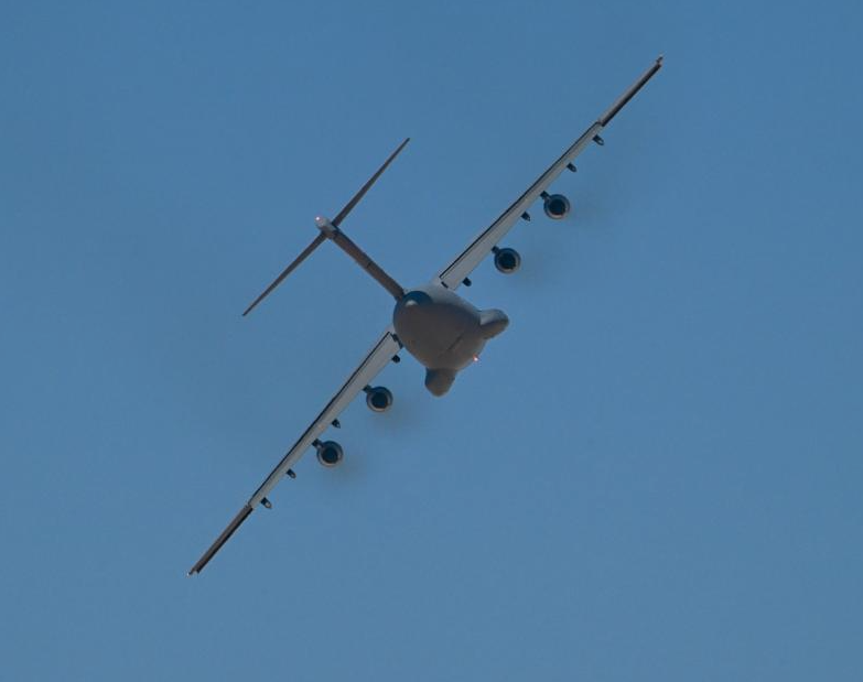2028年埃及阿拉曼国际航展El Alamein International Airshow参展商与海外采购商展台洽谈现场